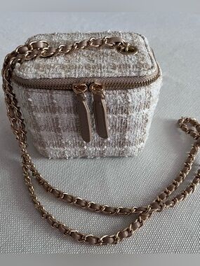 Ahdorned New York Mini Tweed Cube Crossbody Bag in Cream with Gold Chain